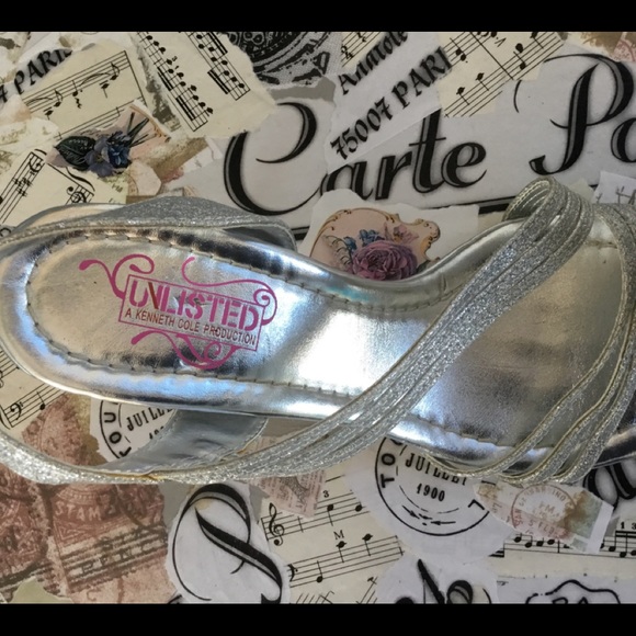 KENNETH COLE UNLISTED SILVER SANDALS CLEARING OUT - Picture 10 of 13